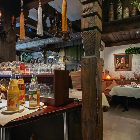 Zum Weissen Roessel فندق فالدورف